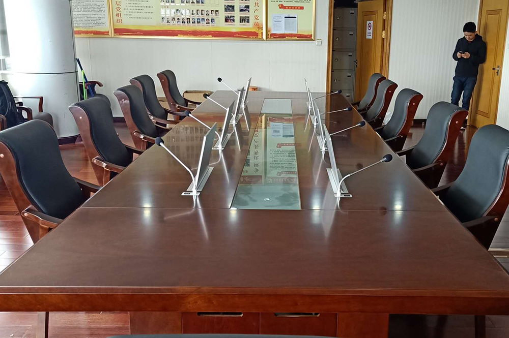 某人大常委会会议室